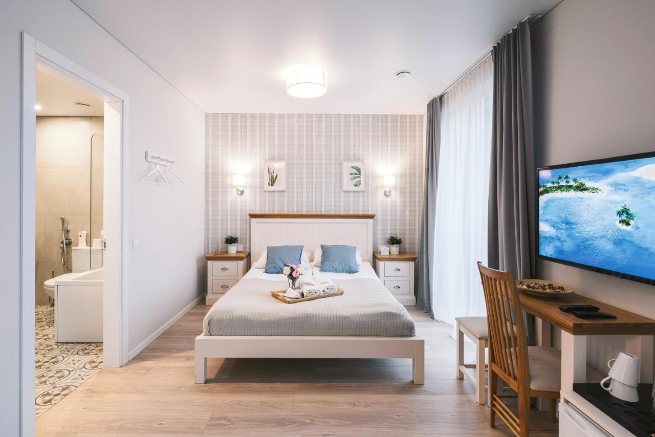 J14A I Rooms & Apartments Automated Self Check-In Вильнюс Экстерьер фото