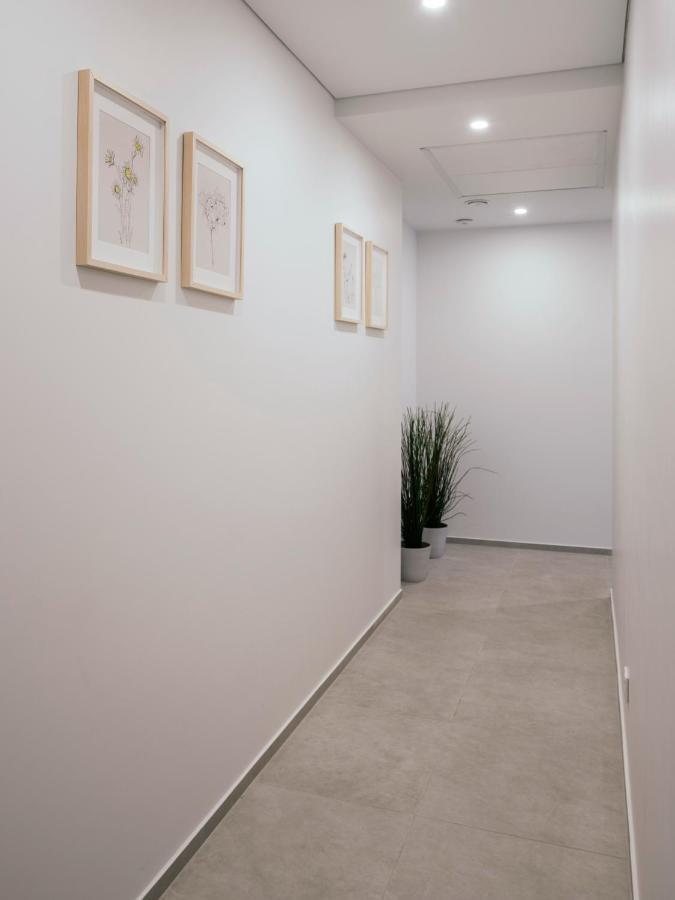 J14A I Rooms & Apartments Automated Self Check-In Вильнюс Экстерьер фото