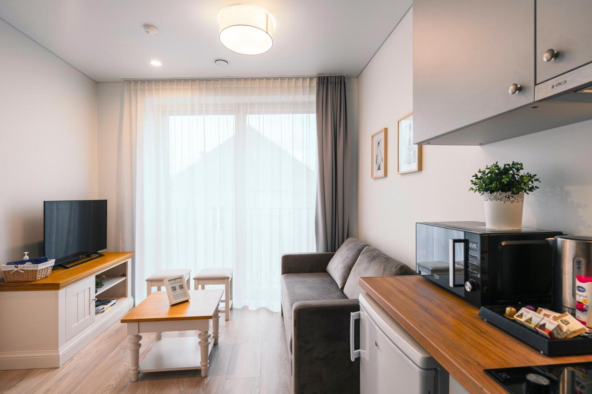 J14A I Rooms & Apartments Automated Self Check-In Вильнюс Экстерьер фото