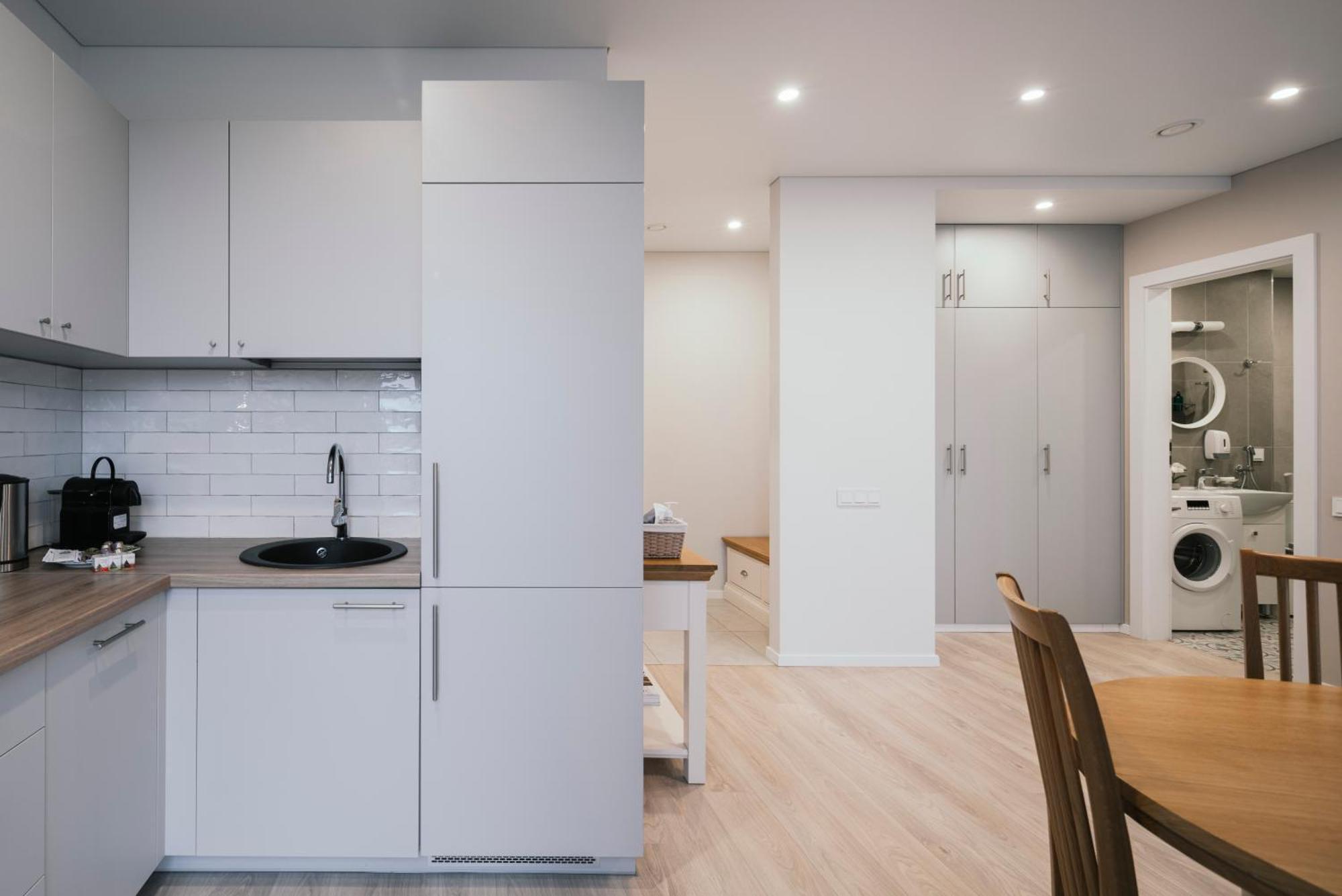 J14A I Rooms & Apartments Automated Self Check-In Вильнюс Экстерьер фото