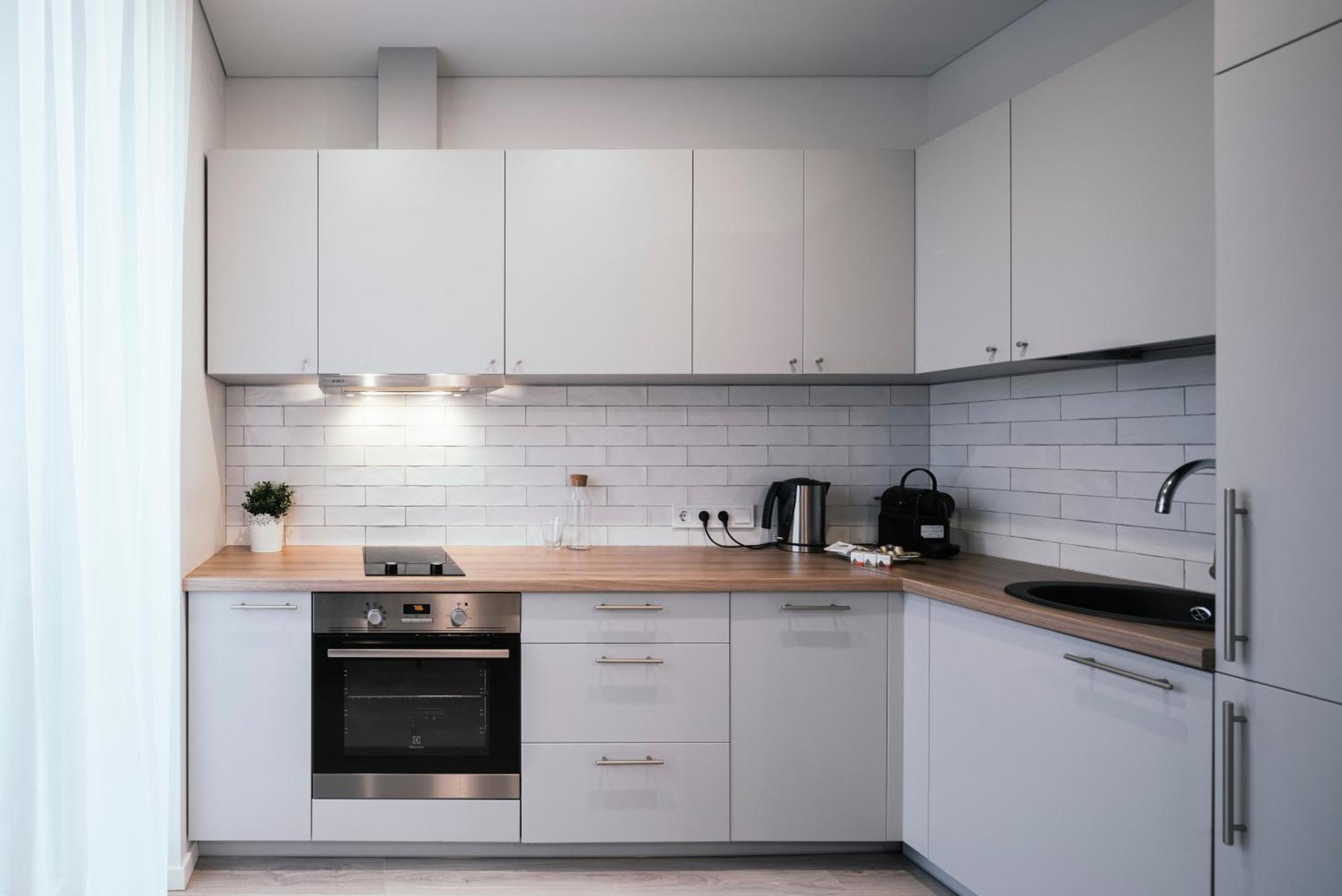 J14A I Rooms & Apartments Automated Self Check-In Вильнюс Экстерьер фото