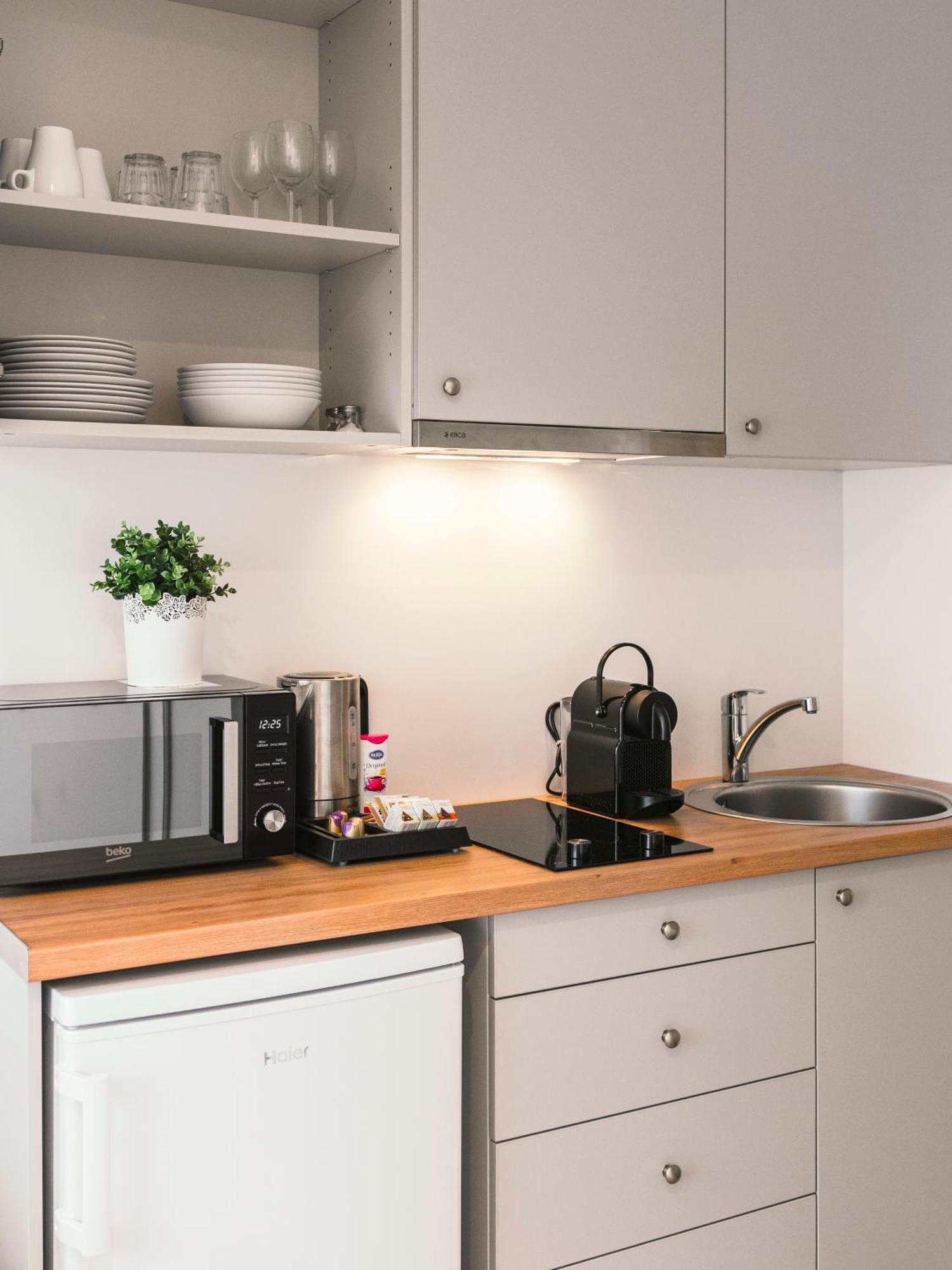 J14A I Rooms & Apartments Automated Self Check-In Вильнюс Экстерьер фото