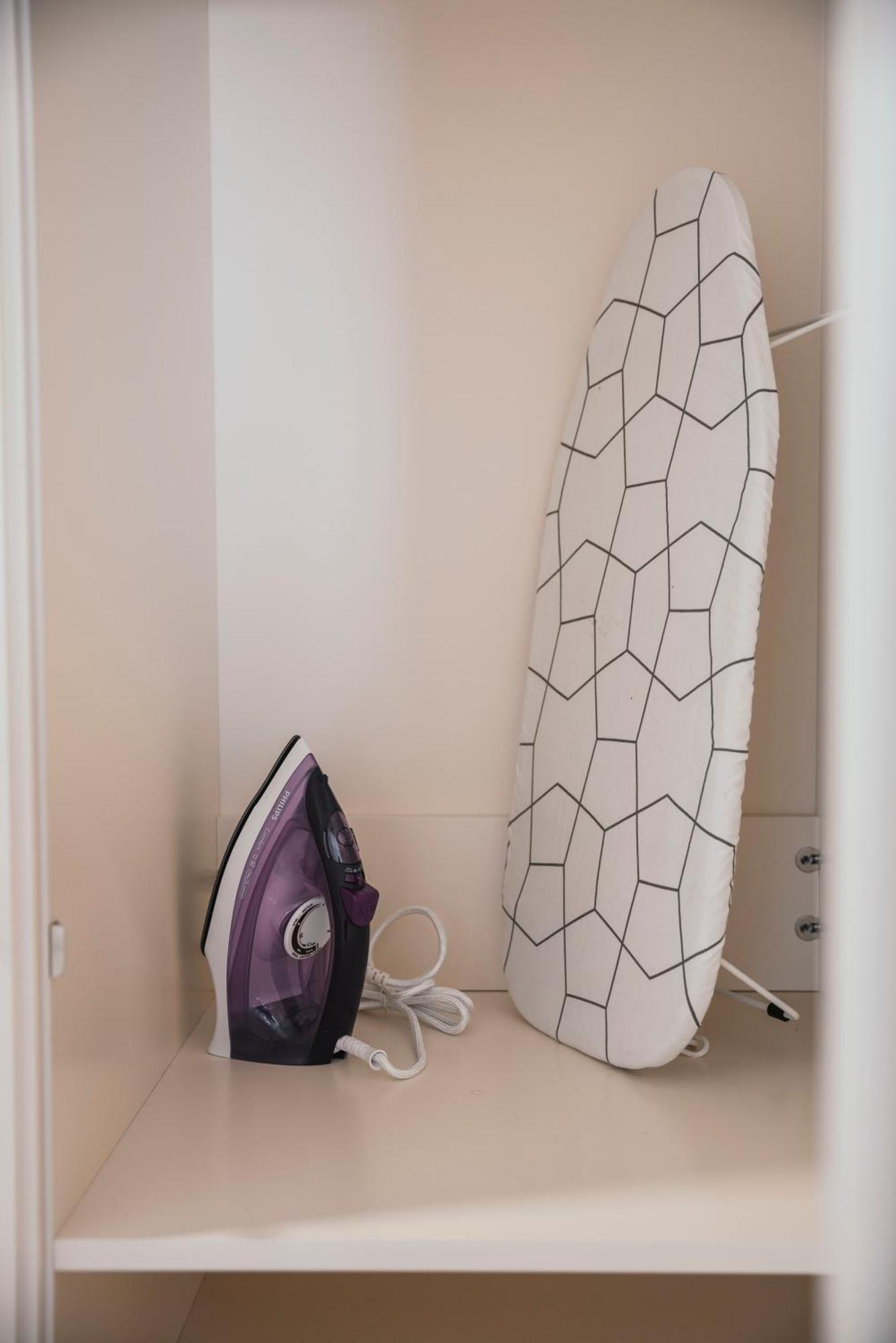 J14A I Rooms & Apartments Automated Self Check-In Вильнюс Экстерьер фото