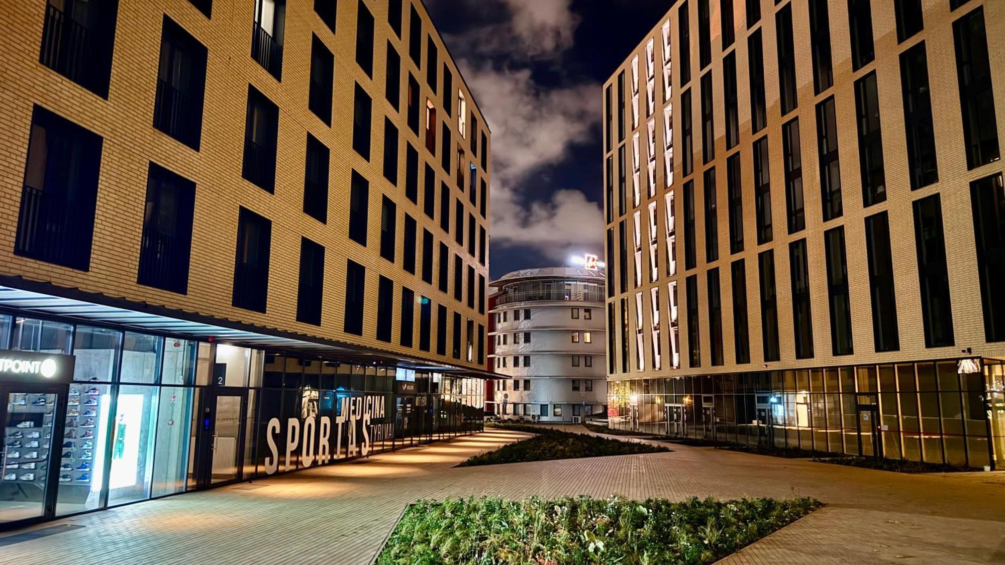 J14A I Rooms & Apartments Automated Self Check-In Вильнюс Экстерьер фото